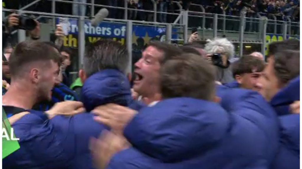 Chivu, fericit ca niciodată: Imagini de senzație cu eroul de la Inter