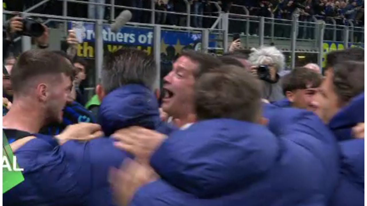 Chivu, fericit ca niciodată: Imagini de senzație cu eroul de la Inter