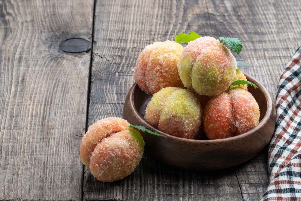 Piersici umplute: Gustul copilăriei revine pe masa ta