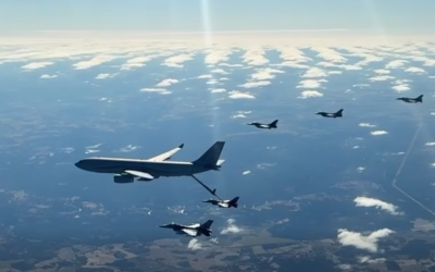 Imagini spectaculoase: F-16 ale României, realimentare în aer!