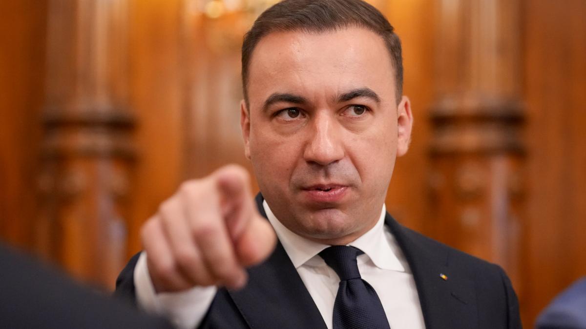 Premierul PSD rupe tăcerea: Atac frontal la Bolojan. „Ajunge”, spune acesta