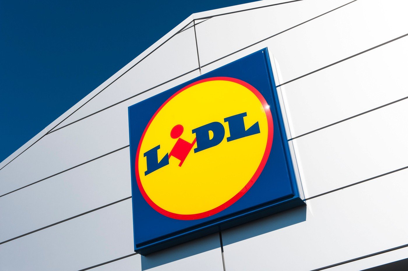Lidl taie prețurile de paște: Cât costă cozonacul și pasca