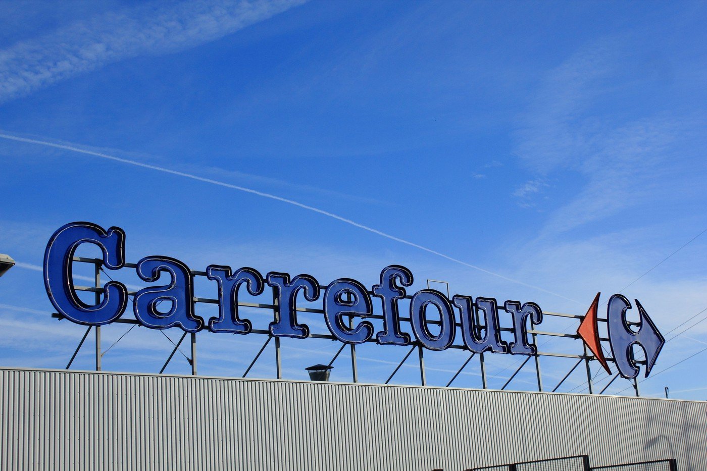 Paște 2026: Programul carrefour, market și express. Când faci cumpărăturile?
