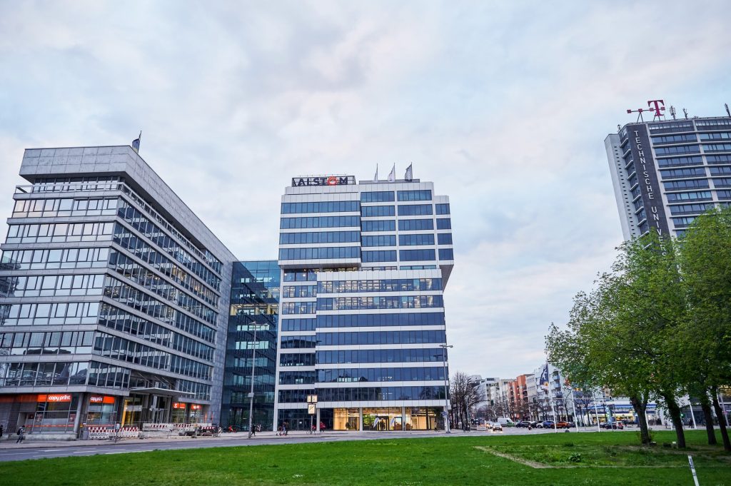 Acțiunile unei companii mari din România, în picaj la bursă