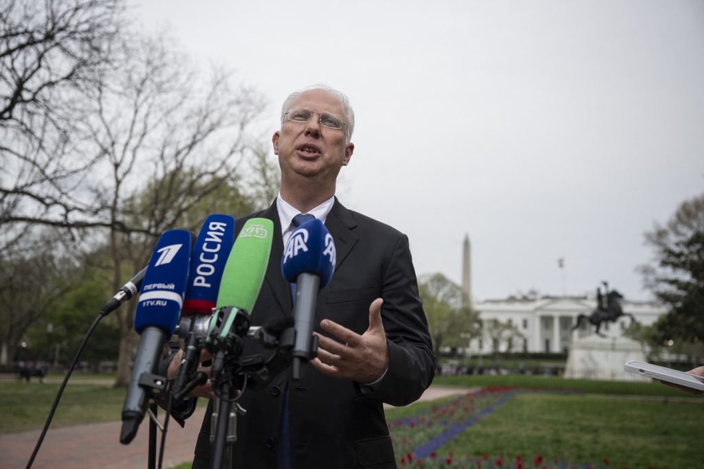 Putin își trimite omul la Trump: Misiune secretă în SUA?