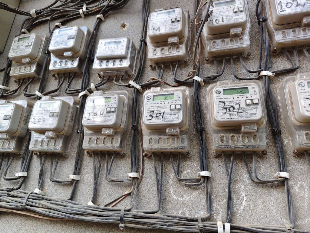 Țară URIAȘĂ, în criză: Oprire de curent de două ore, din cauza energiei