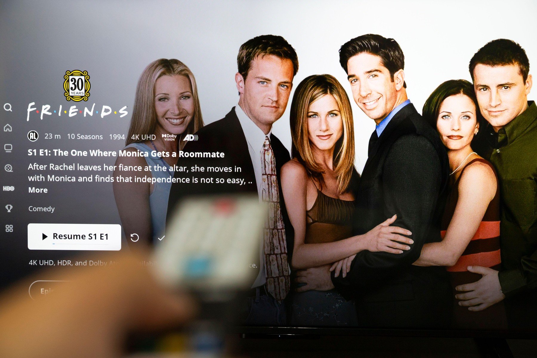 Filmările pentru serialul „Friends” erau un proces de durată, dezvăluie LILA Kudrow Pregătiți-vă pentru o călătorie în culisele unuia dintre cele mai iubite seriale de televiziune! LILA Kudrow, actrița care a interpretat-o pe Phoebe Buffay în „Friends”, a oferit detalii surprinzătoare despre timpul necesar pentru a transforma un scenariu într-un episod complet