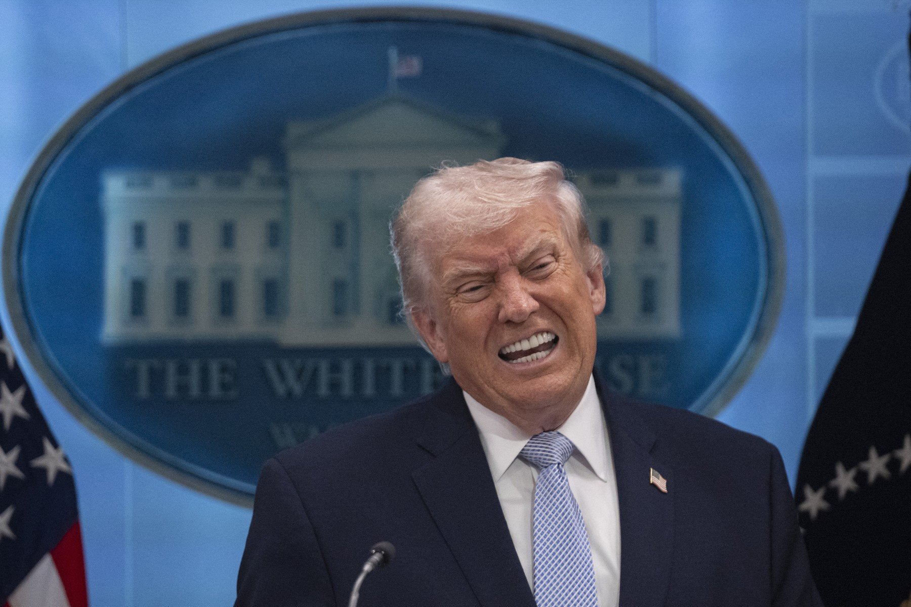 Donald Trump, fostul președinte american, a indicat marți că Statele Unite se află în „negocieri aprinse” cu privire la conflictul cu Iranul, pe fondul tensiunilor crescute din regiune