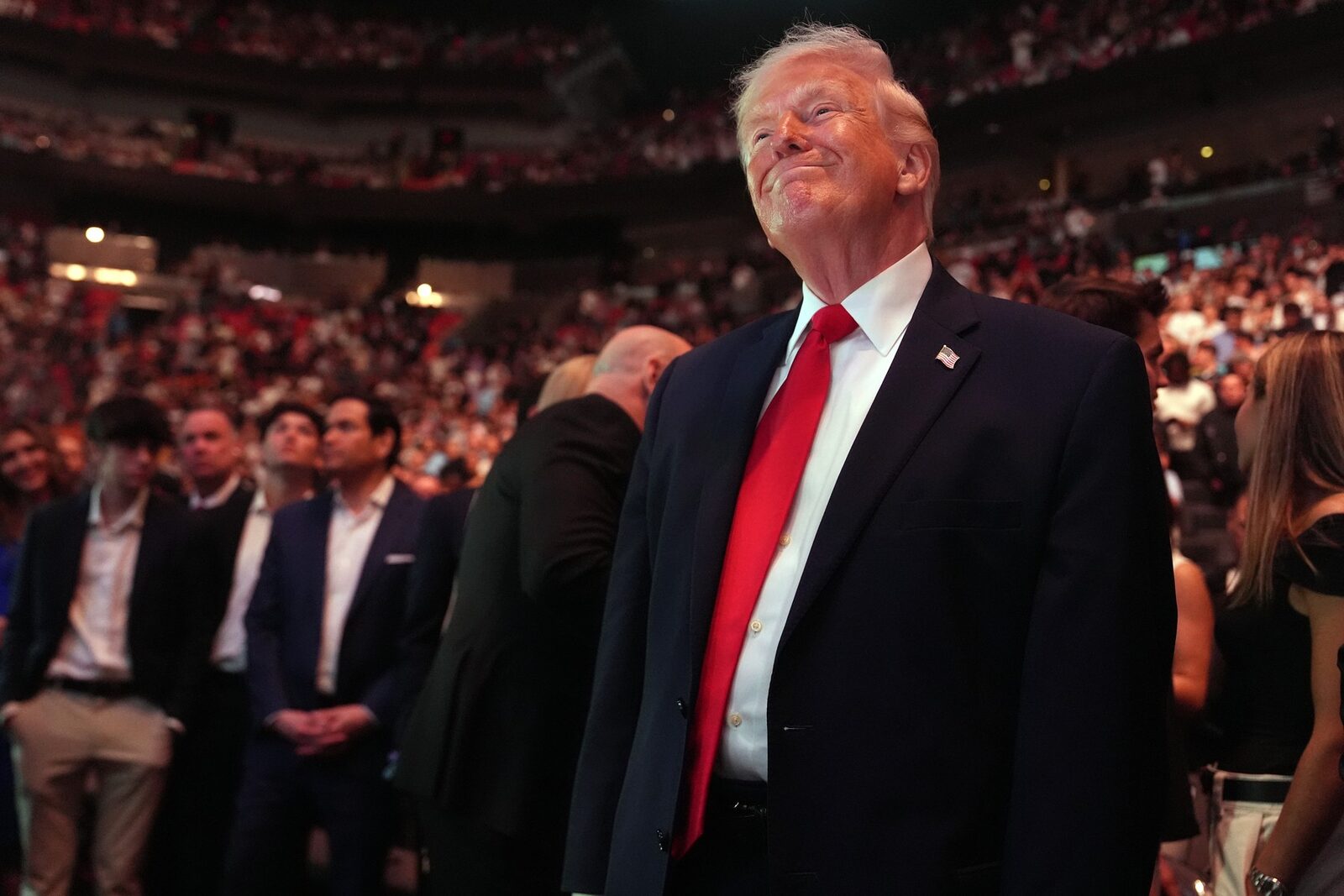 Milioane din pariuri pe Trump: Informații secrete, înainte de anunțuri
