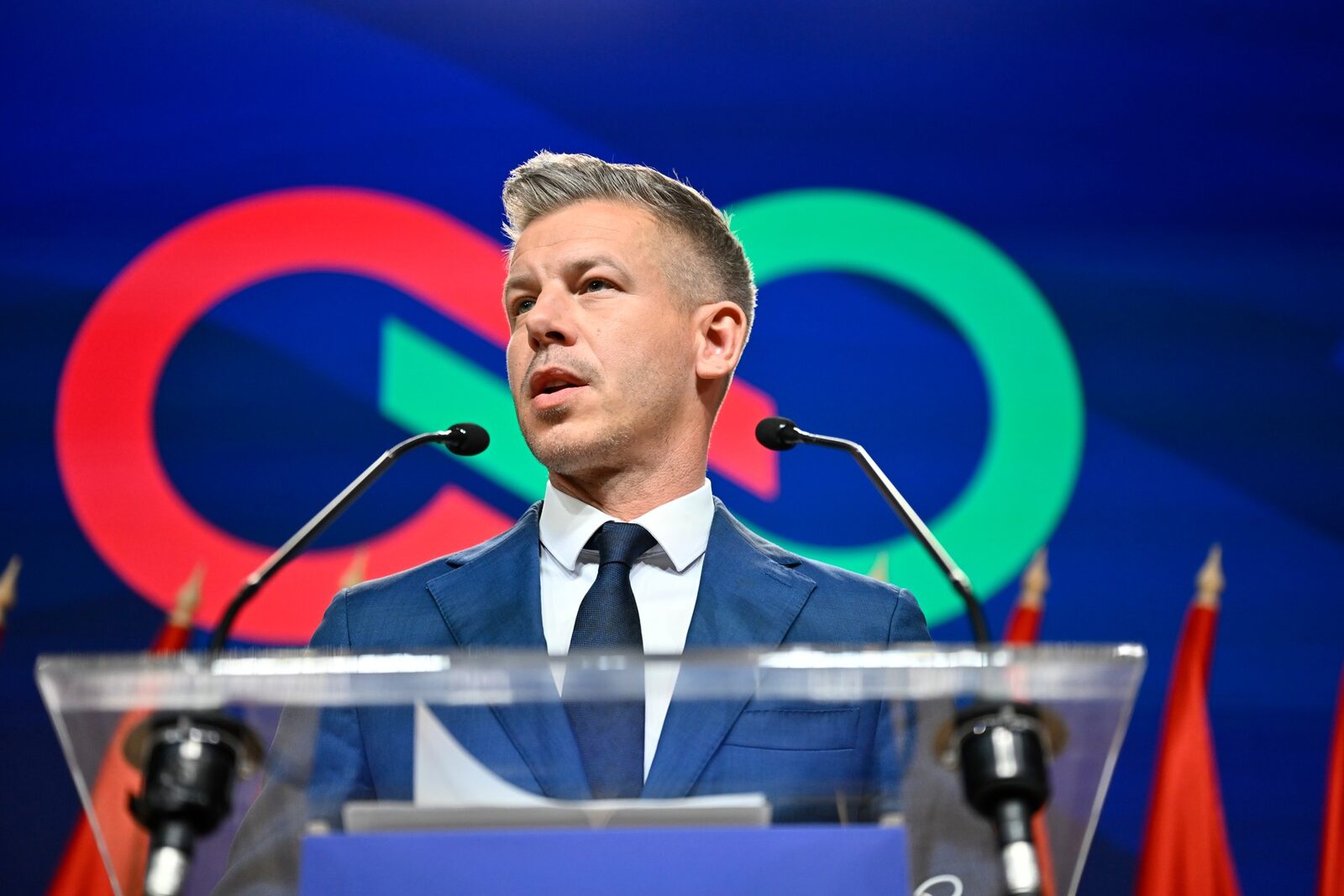 Magyar: Documente secrete distruse de guvernul ungariei, acuză premierul ales