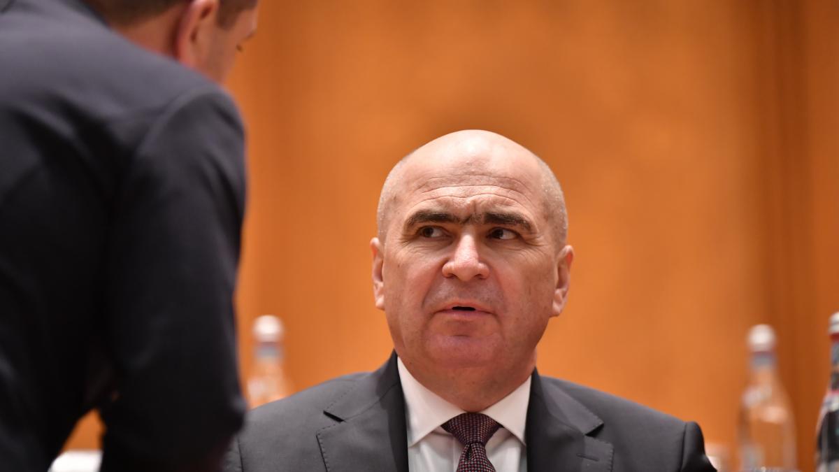 PSD vrea demiterea lui Bolojan: Acuză vânzarea companiilor fără acord