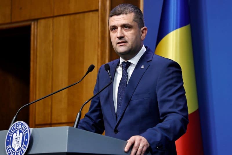 Miruță: Blocajul politic riscă să piardă contracte SAFE pentru România