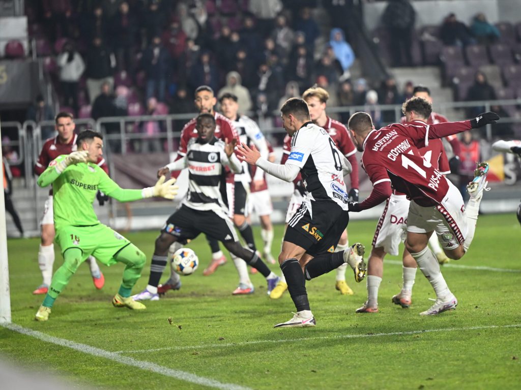 În această seară, de la ora 20:30, pe stadionul din Giulești, se va desfășura confruntarea dintre Rapid București și U Cluj, în etapa a treia a play-off-ului din Superliga