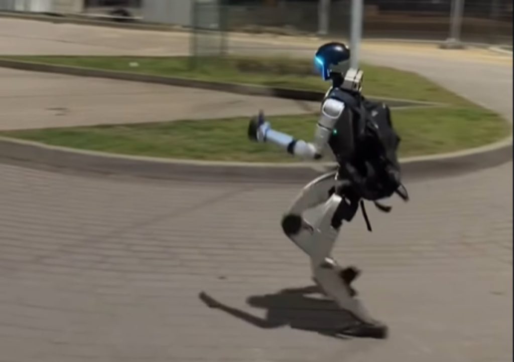 Edward Warchocki, de la anonimat la viral: Cum a reușit?