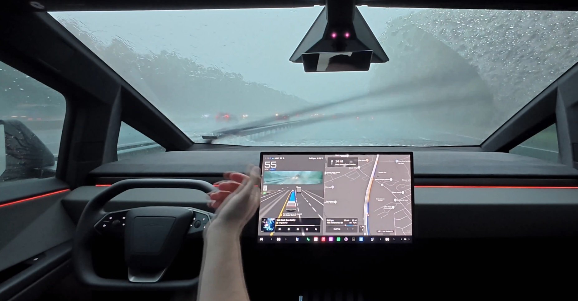 Tesla admite control uman de la distanță pentru robotaxiuri