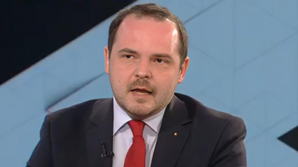 Ministrul Sănătății, ALEXANDRU ROGOBETE, a confirmat că Direcția Națională Anticorupție (DNA) a solicitat, chiar săptămâna trecută, noi documente în dosarul achizițiilor de vaccinuri anti-COVID-19 de la compania PFIZER