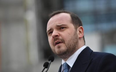 Rogobete negociază la Washington: Datorie pe medicamente Pfizer pentru oncologie