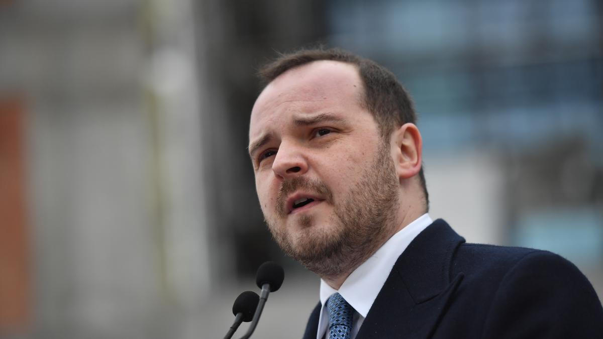 Rogobete negociază la Washington: Datorie pe medicamente Pfizer pentru oncologie
