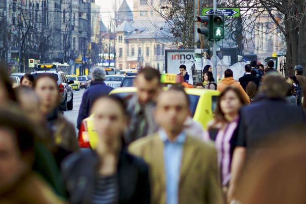 România, în declin demografic: Cu un milion de români mai puțin în 10 ani