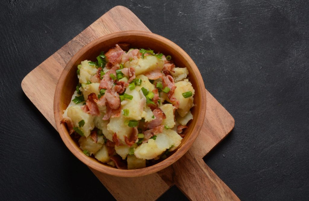 Ouăle de Paște transformate: Salată bavareză, un deliciu!