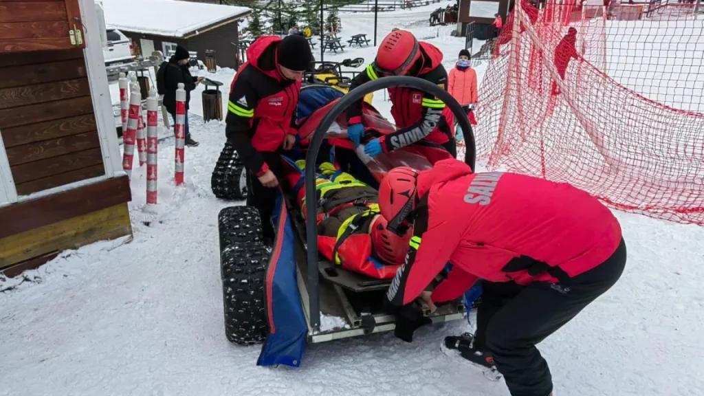 Ceahlău: Accident pe traseu! Salvamontiștii intervin, criză cardiacă în Durău