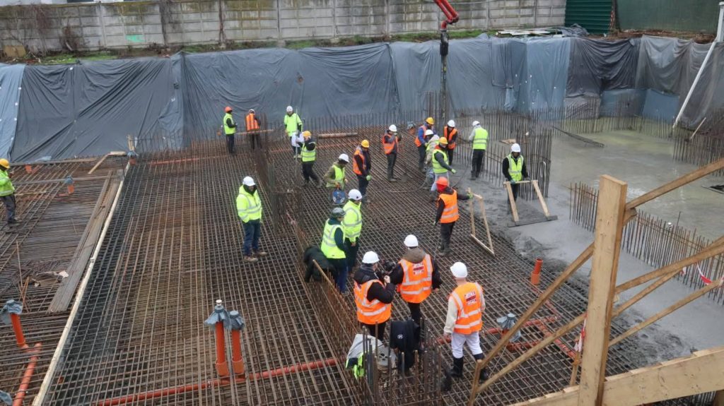 Terenuri pentru construcții: Taxe și autorizații, mize uriașe în România