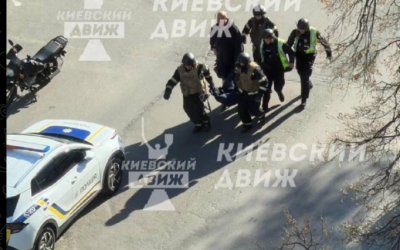 Atac armat la Kiev: Ostatici într-un magazin, focuri de armă, victime