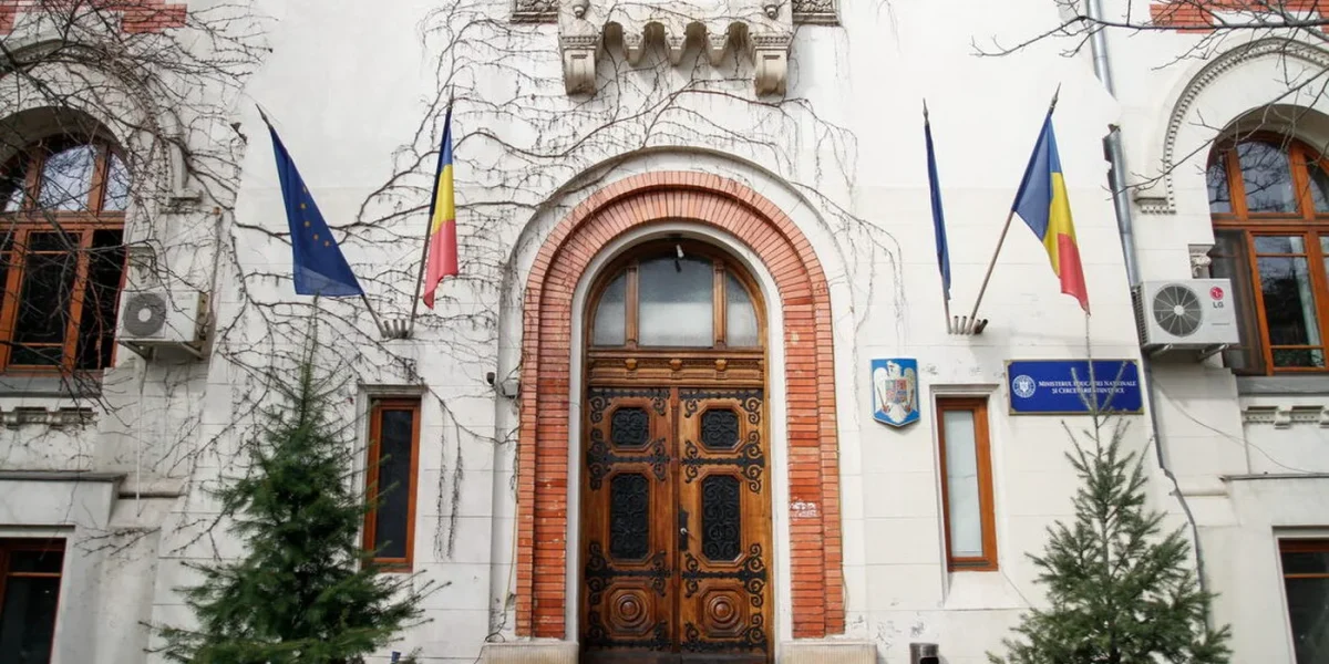 sediu-ministerul-educatiei.jpg - JurnalUrban