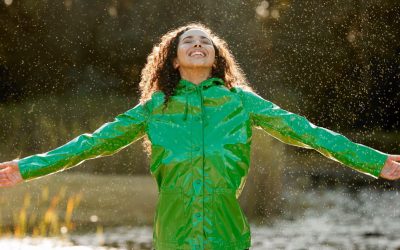 Știința din spatele lacrimilor de bucurie: Cum reacționează corpul