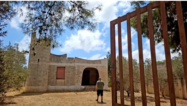 Britanic, vilă în Sicilia la preț de mașină: Cum arată proprietatea de lux