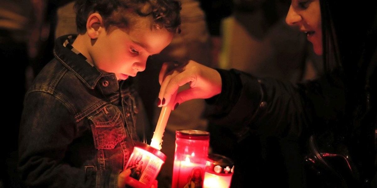 Paște în siguranță: Cum aprinzi lumânările și candelele fără riscuri