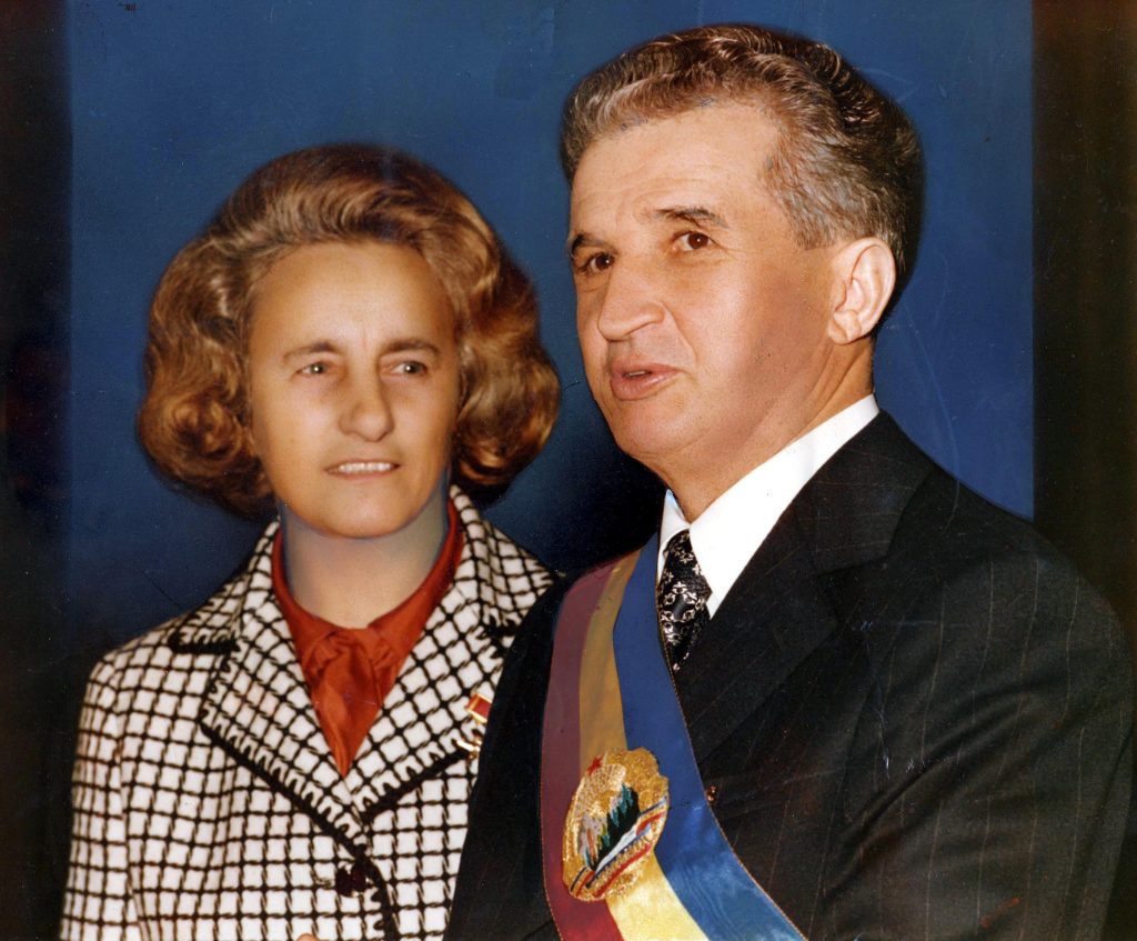 Ceaușeștii, ospăț pascal exclusivist: Mâncărurile secrete de Paște