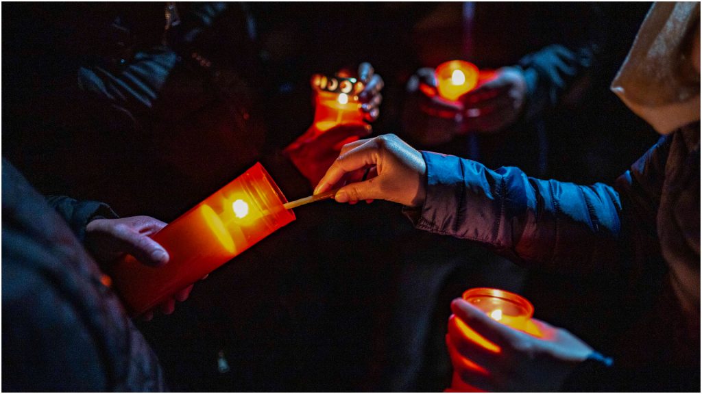 De ce celebrăm Învierea la miezul nopții? Explicații de la doi preoți, la Europa FM