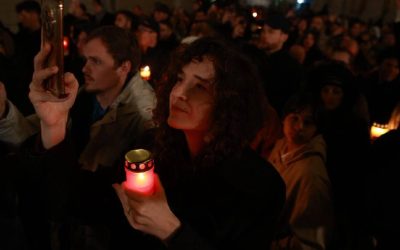 Hristos a Înviat! Imagini spectaculoase de la slujba de Înviere cu Patriarhul Daniel