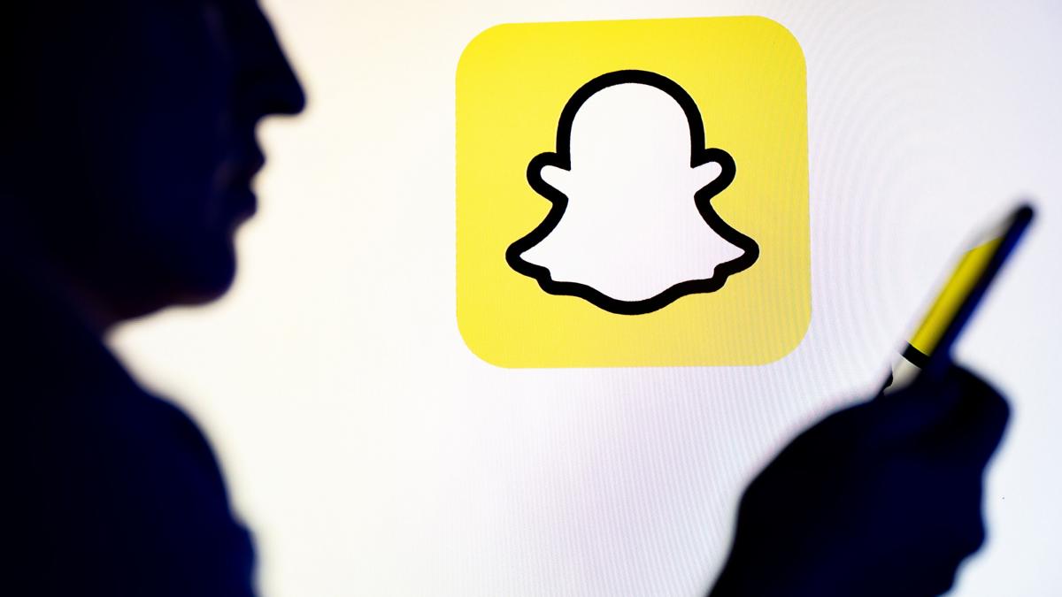 Snapchat concediază masiv: AI înlocuiește angajații, un sfert afară