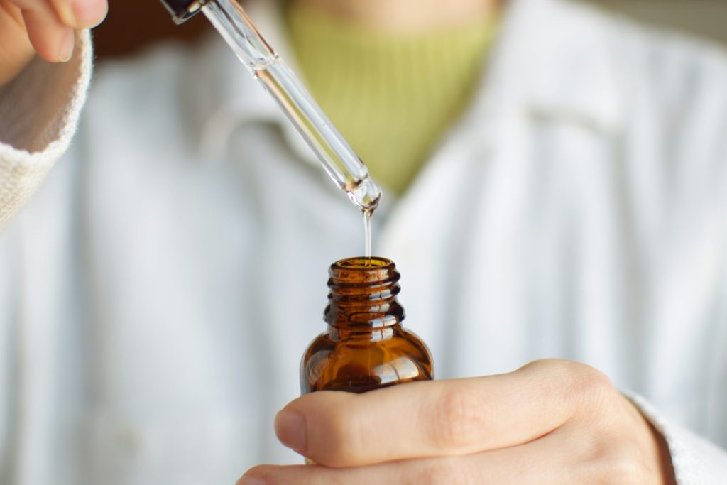 Beauty pe net: Șarlatanie sau revoluție? Cât adevăr în „tratamente” bizare?