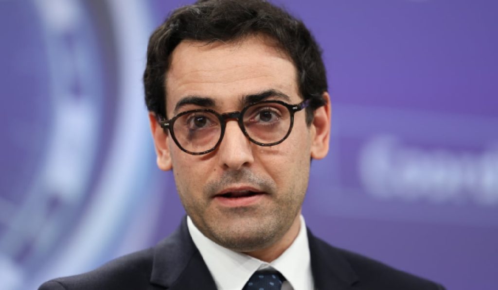 Avem nevoie URGENT de investiții străine în România, spun experții