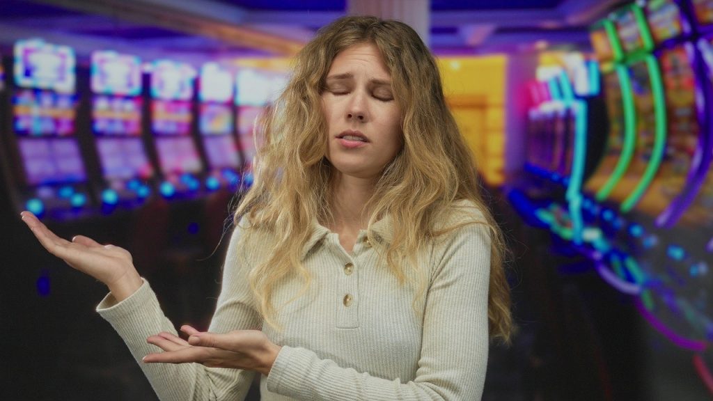 Calculatorul StopJoc.ro arată românilor cât au pierdut la cazinou