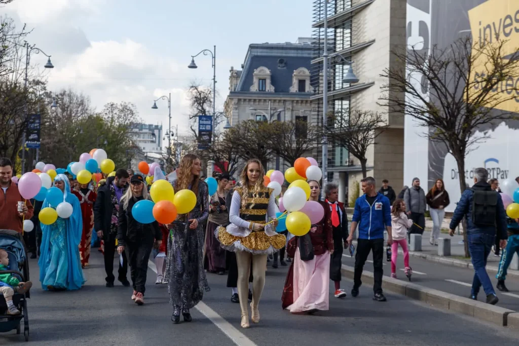 O Cale Victoriei pietonală? De la trafic, la URSS, în doar 5 comentarii