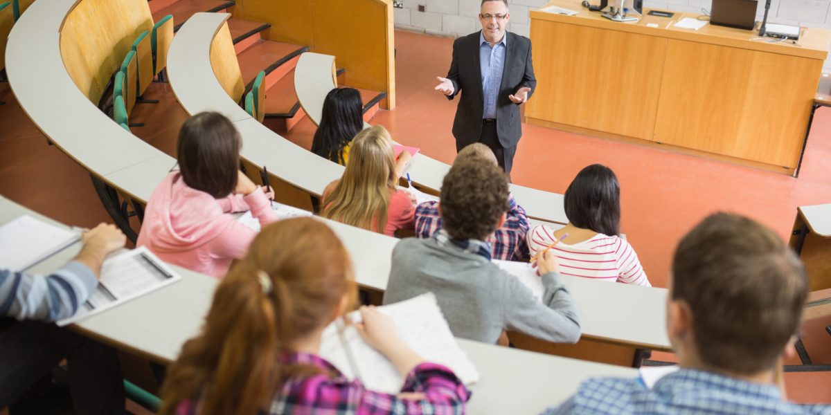 Studenții din România primesc 2.550 lei lunar. Cine și cum beneficiază?