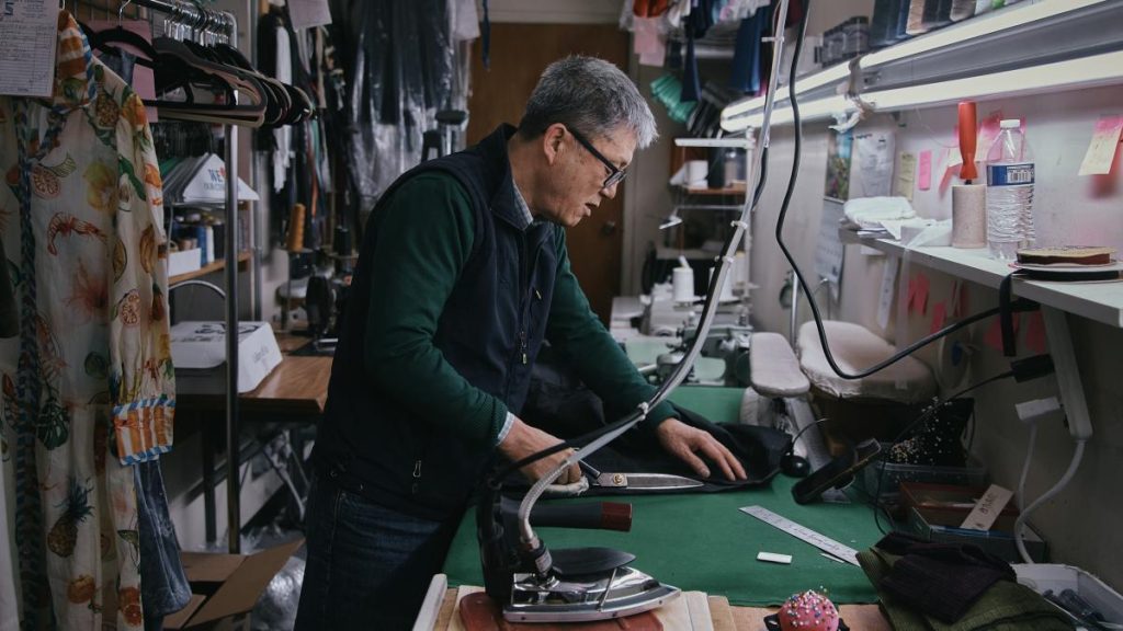 Criză în SUA: Croitorii, victime ale AI. Meseria, amenințată?