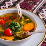 Ciorba de miel „a la Radu Anton”, vedeta meselor de Paște. Rețeta gospodinelor