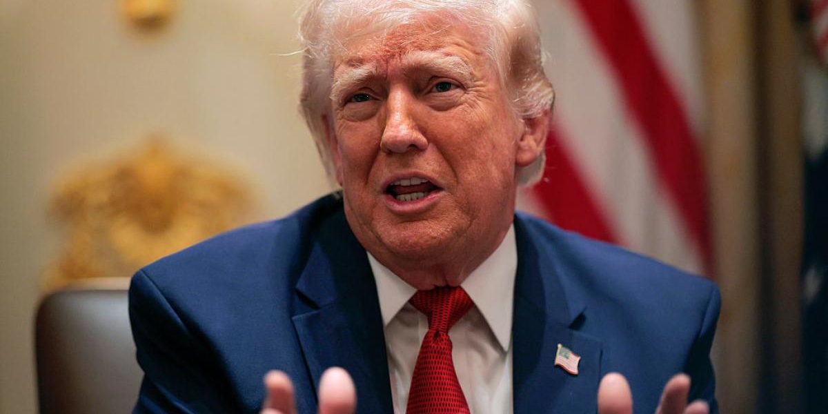 surse-ce-a-raspuns-donald-trump-la-invitatia-de-a-participa-la-summitul-b9-la-bucuresti-presedintele.webp - JurnalUrban