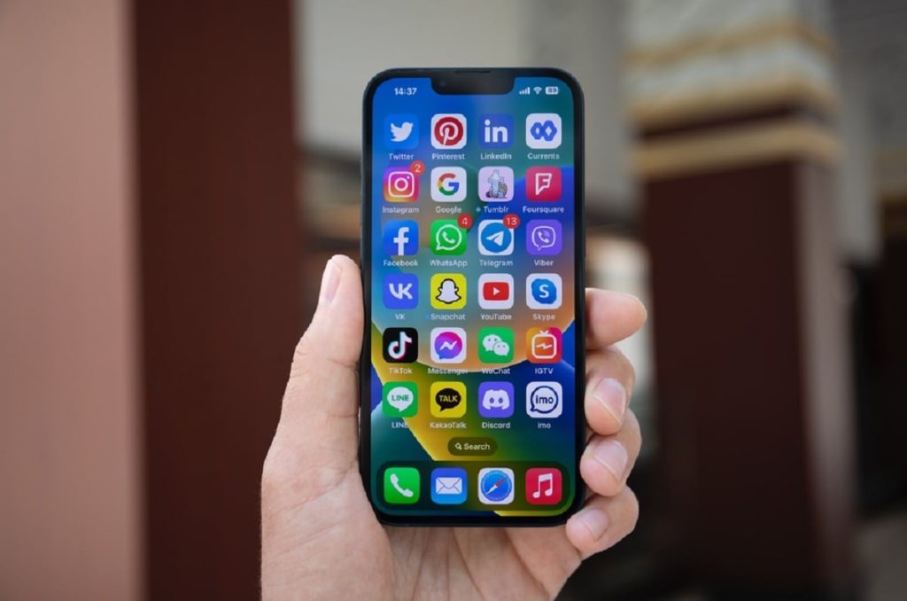 Alternative la WhatsApp: Aplicații de mesagerie care te scapă de probleme