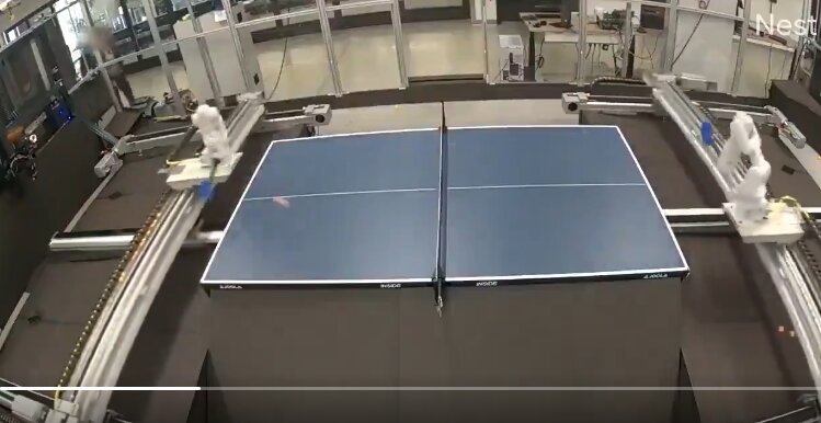 Robotul care umilește jucătorii de tenis de masă: Chiar și experții, șocați