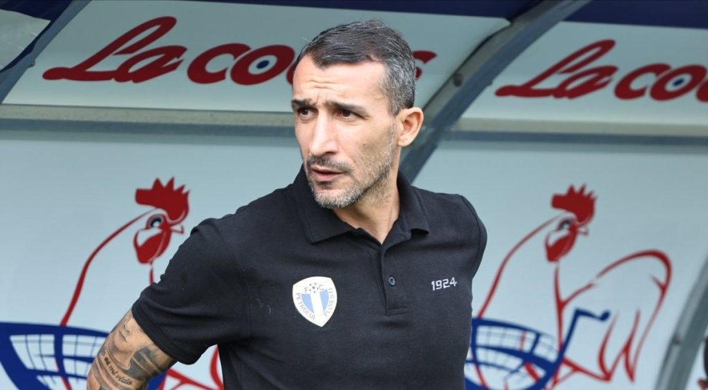 Topal revine la Petrolul: Al treilea mandat într-un an, cu obiectivul salvării de la baraj PLOIEȘTI – Mehmet Topal este din nou pe banca tehnică a echipei Petrolul Ploiești