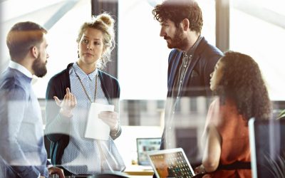 Migrația tinerilor spre Vest, un nou val: România pierde miliarde din educație