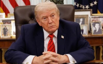 Trump, atac la Papa și Iran: „Inacceptabil” bomba nucleară după „42.000 de morți”