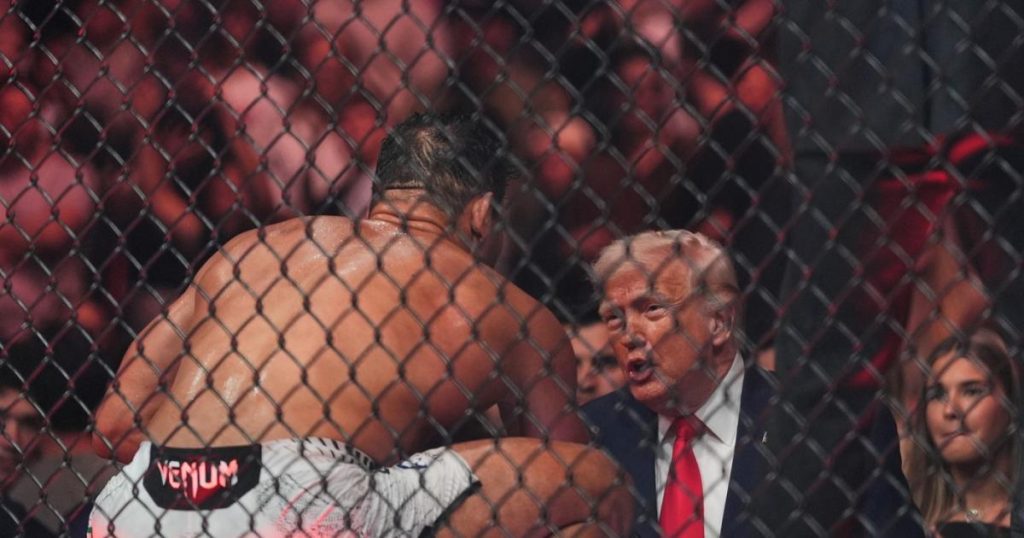 Trump, la UFC în Miami, în timp ce negocierile cu Iranul se blocau