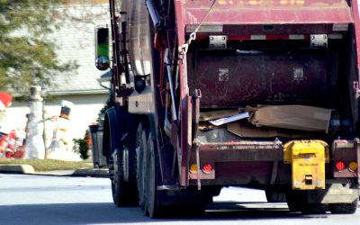 Un bărbat a aruncat 7.000€ la gunoi, dar i-a recuperat după două zile de la gunoieri